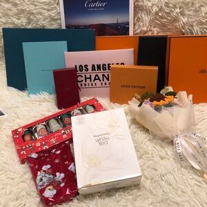 Elizabeth Arden 2-Pc. White Tea Eau de Parfum Gift Set (Free Gift On Last Photo)